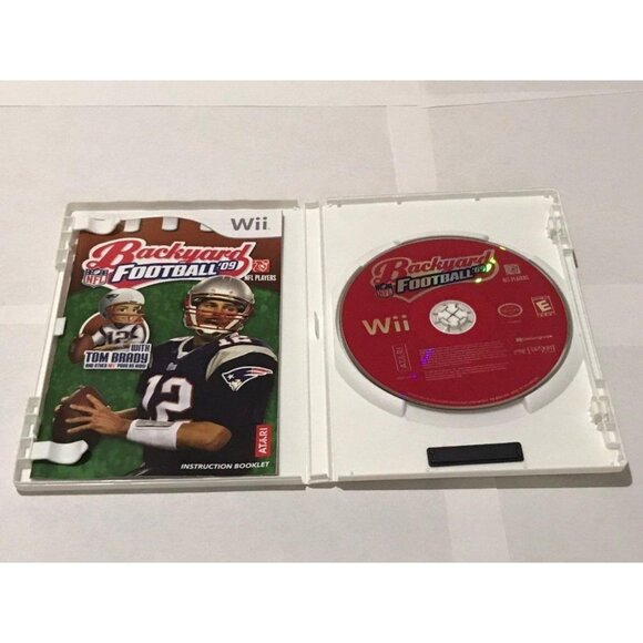 Wii: Backyard NFL Football 09 (Mint) - Picture 4 of 5